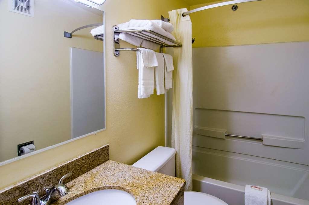 Motel 6-Montoursville, Pa - ويليامسبورت الغرفة الصورة
